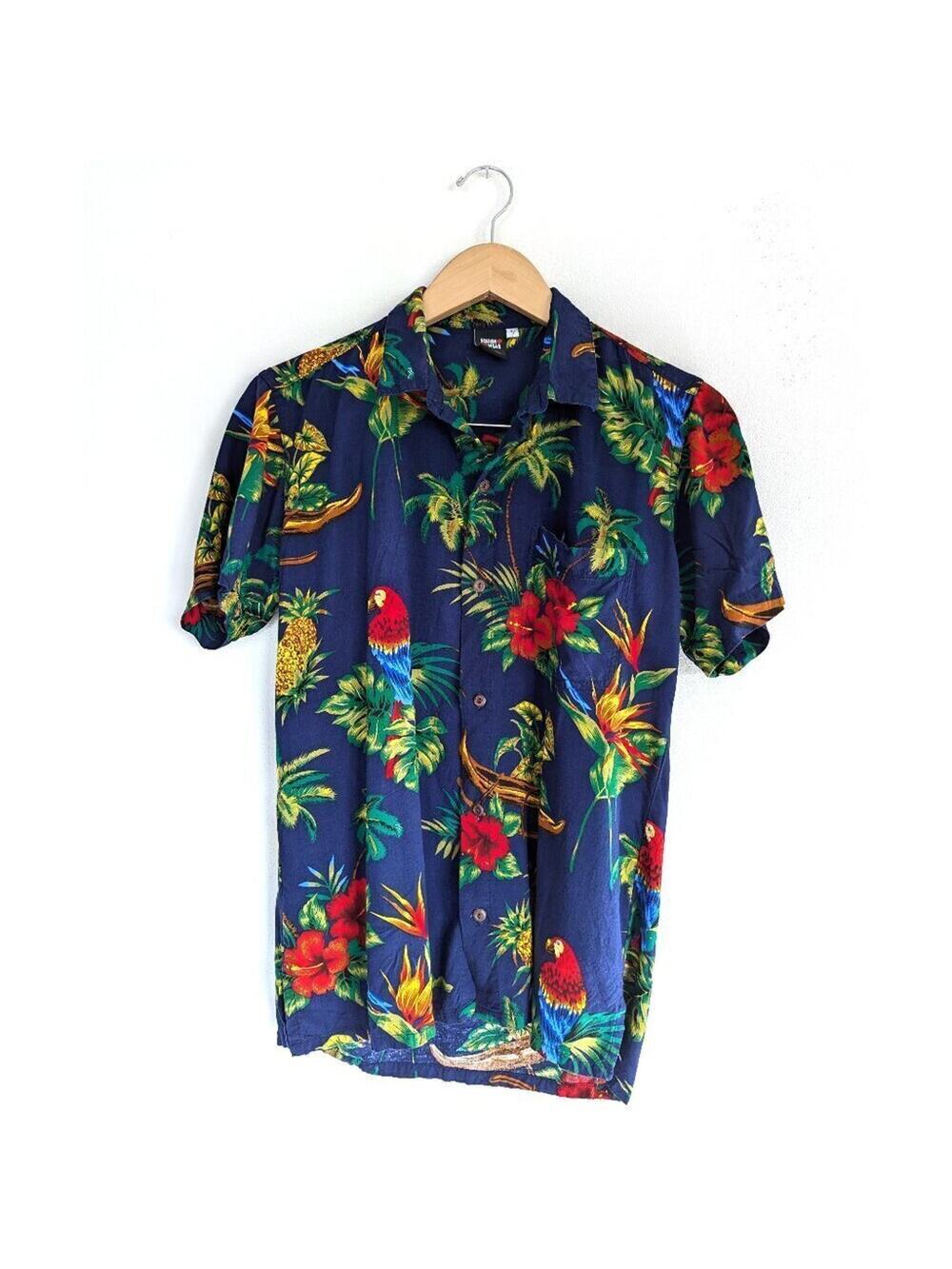 Squish Wear Hawaiian Shirt Small Tropical Parrot Beach Button Up Camp Top Rayon